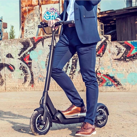 Egret-Ten-V3-e-Roller-Straßenverkehr