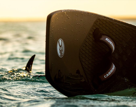 cabrinha-av8-kiteboard-nahaufnahme cabrinha-av8-kiteboard-nahaufnahme